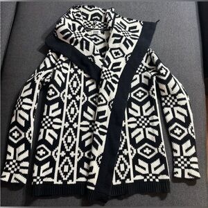 Women’s chunky oversized small cardigan